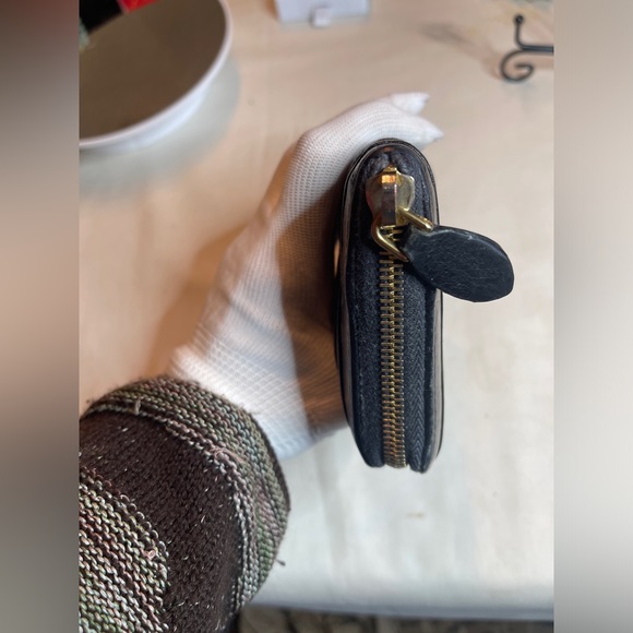 PRADA ITALY NAPPA GAUFRE ZIP AROUND GRADIENT - Picture 6 of 8